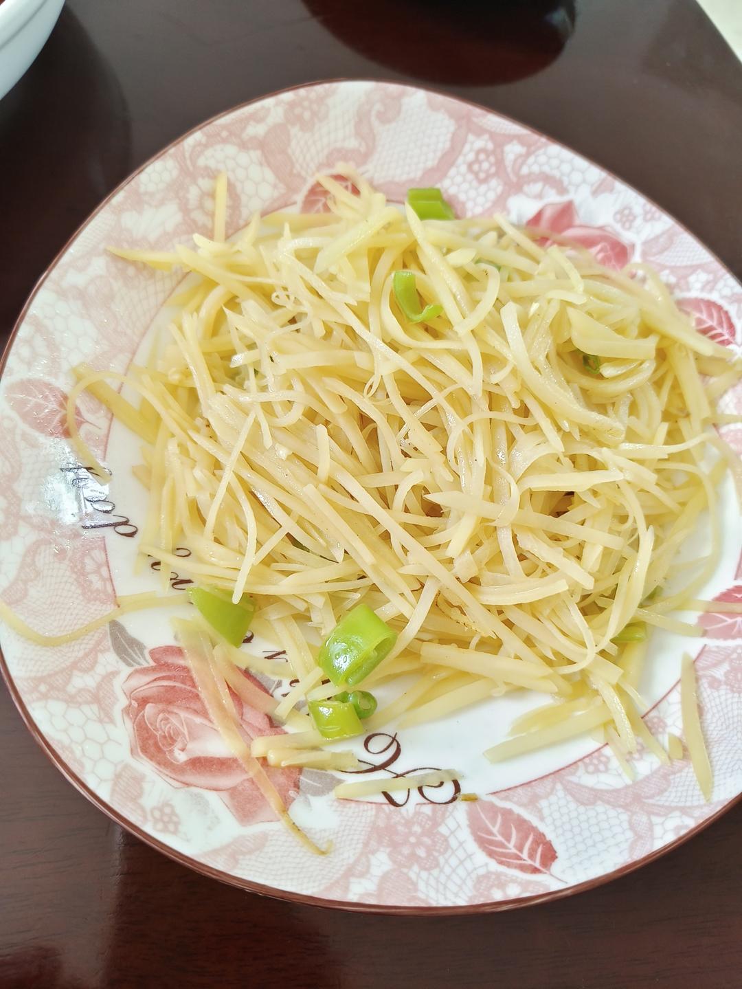 酸辣土豆丝的家常做法 超级下饭