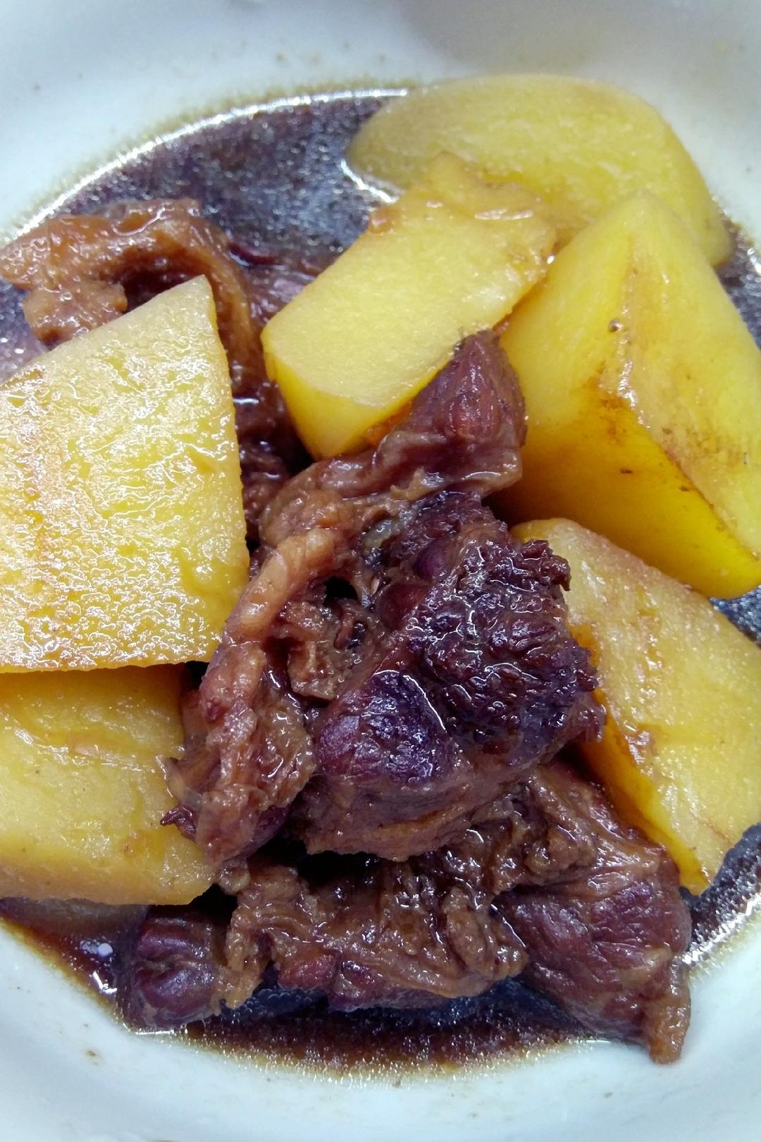 牛肉炖土豆