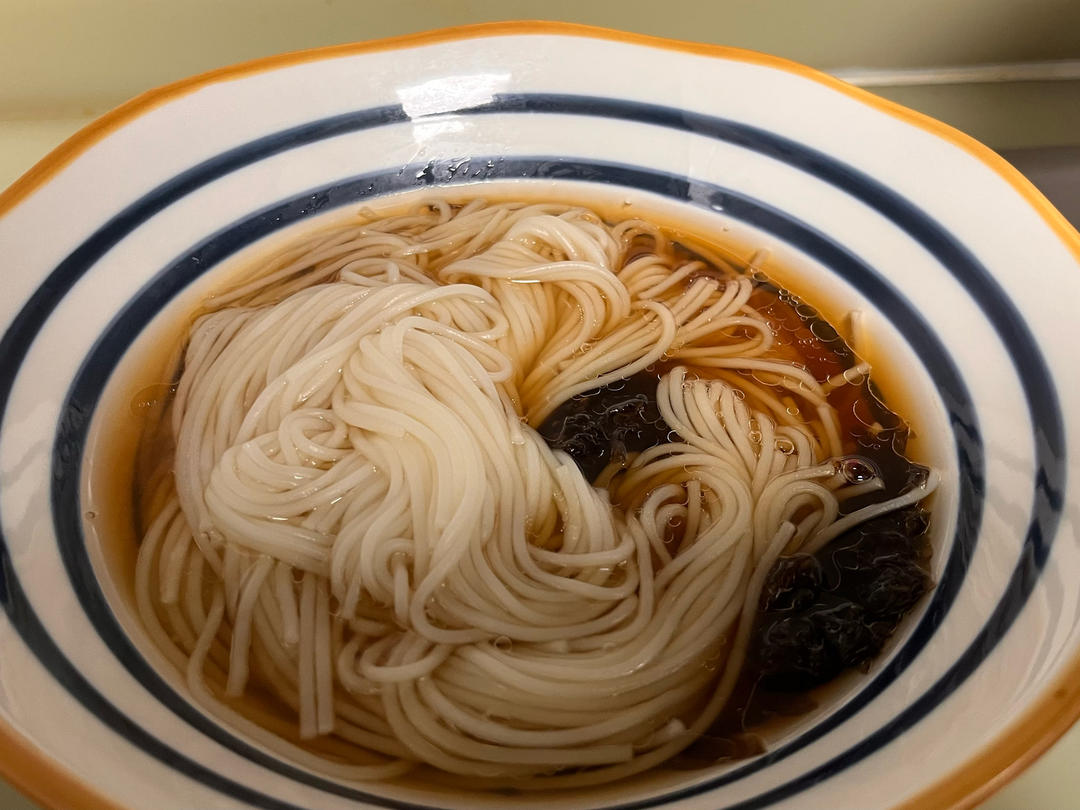 经典猪油清汤面
