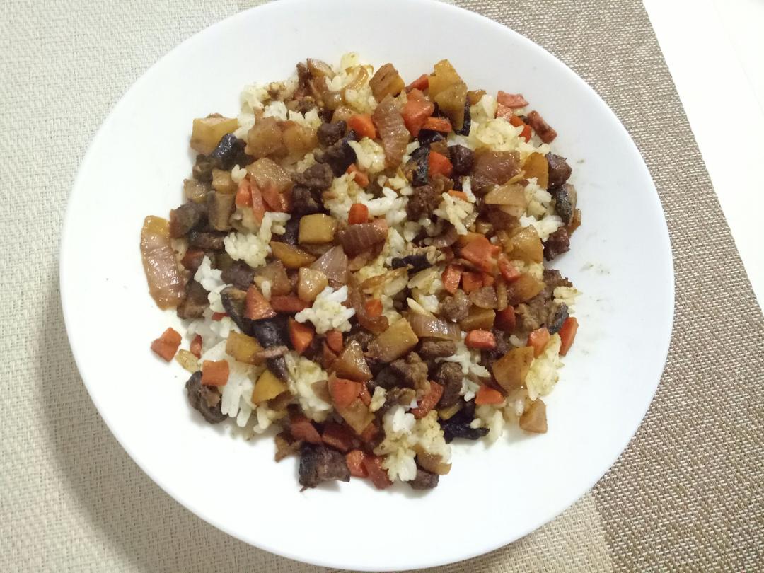 喷香羊肉焖饭