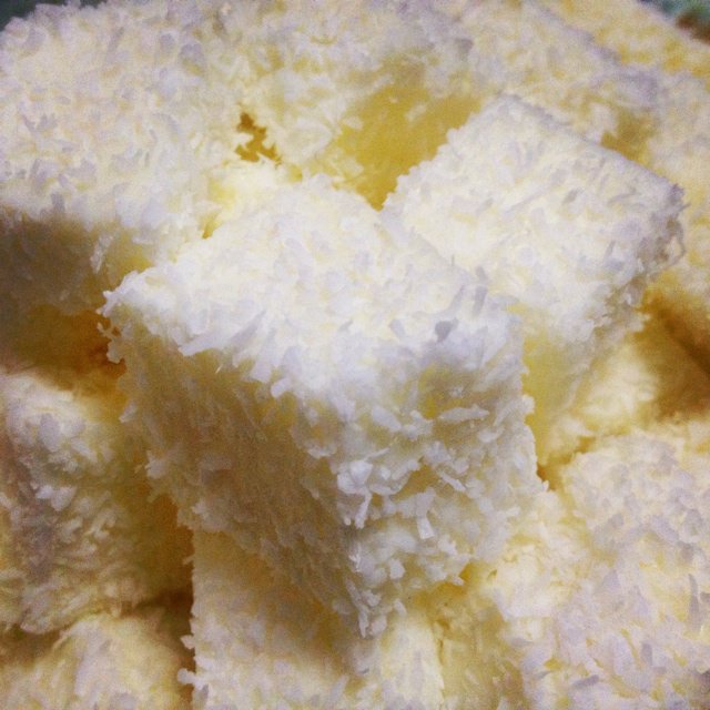 完胜85度C牛奶椰丝小方