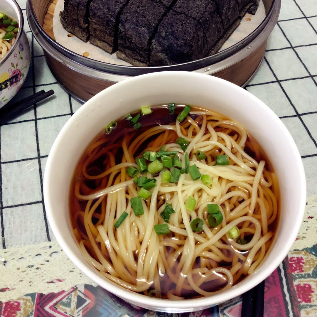 最美不过那碗阳春面