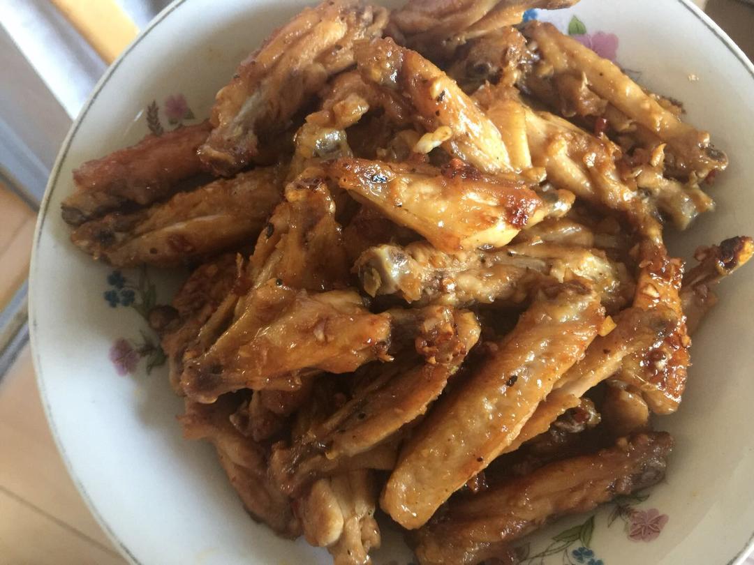 吮指鸡翅