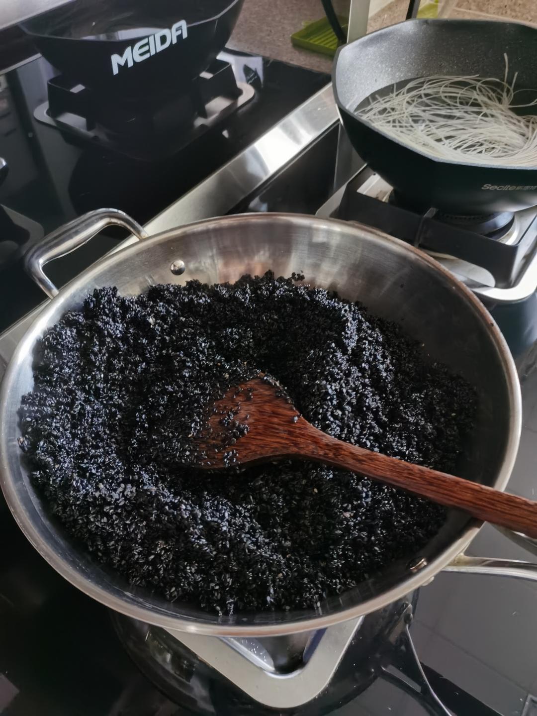 炒芝麻的技巧（洗,炒简易版）