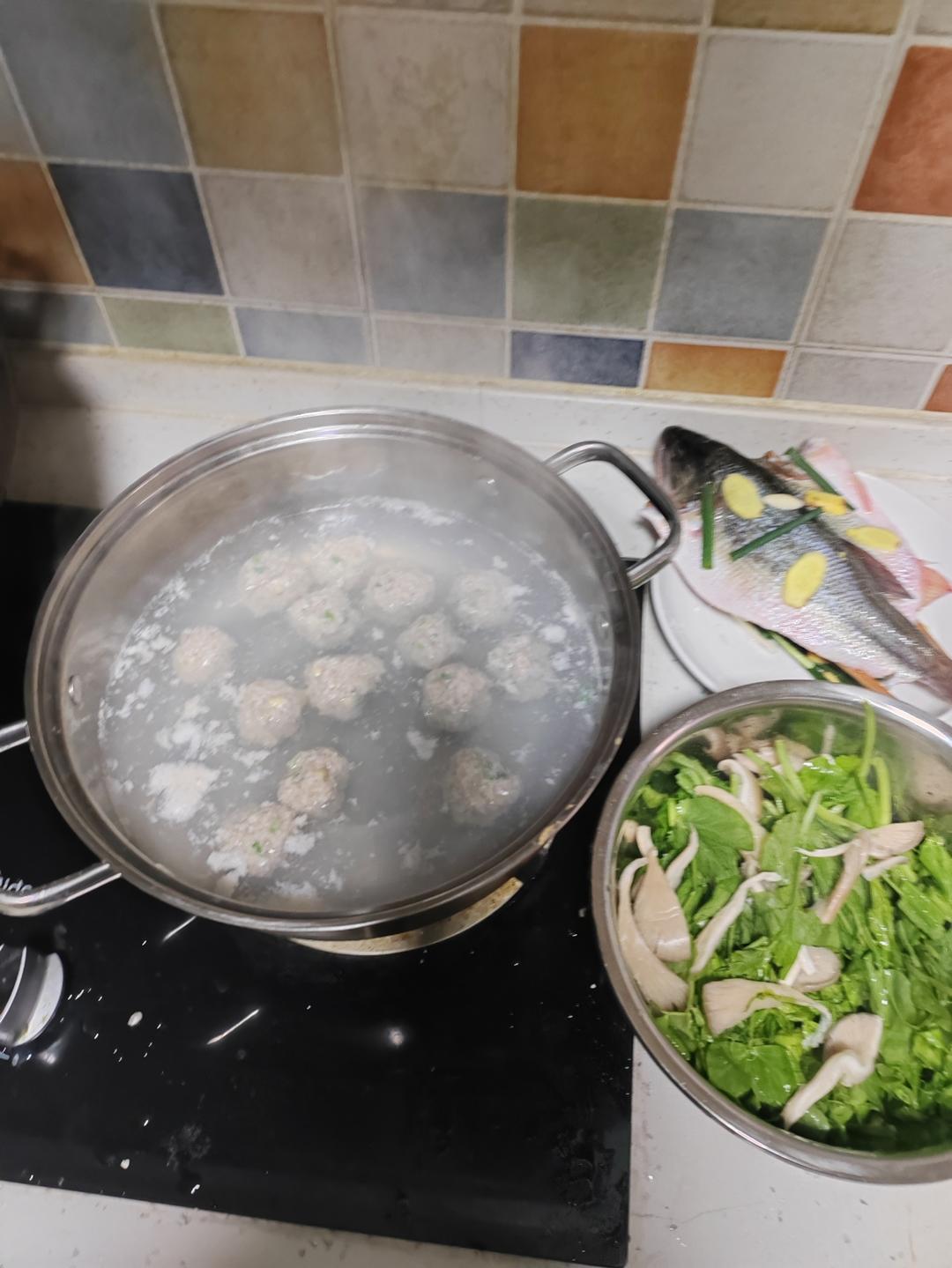 碗豆尖丸子汤真的太鲜美了！！
