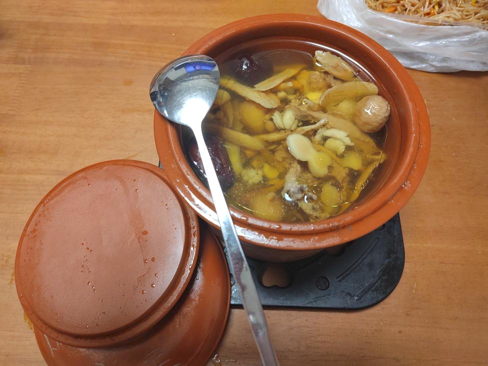 太子参无花果炖鸡汤