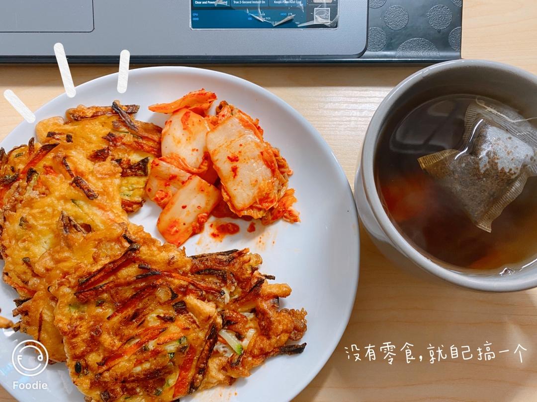 韩式蔬菜饼「配沾汁」