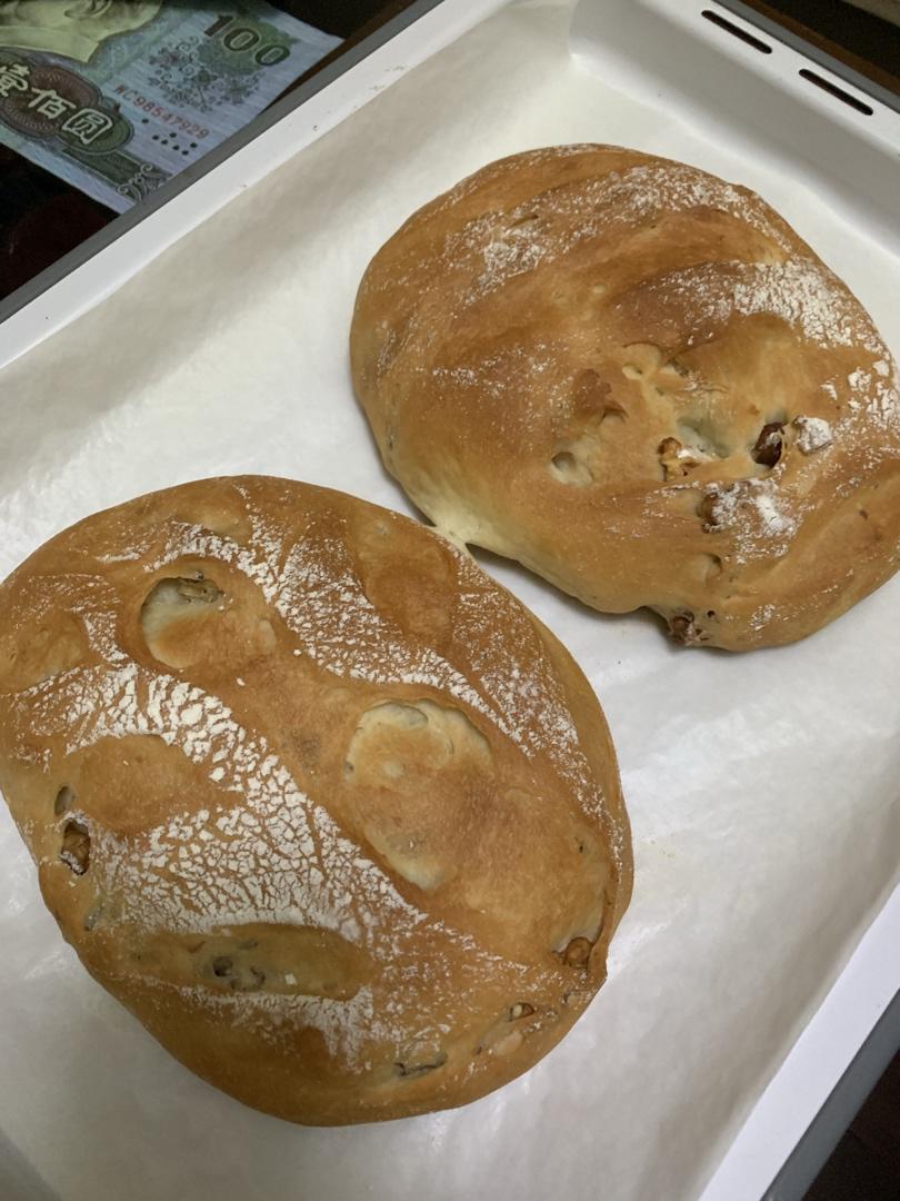 全麦蔓越莓核桃软欧包
