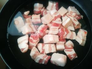红烧肉干豆角的做法 步骤2