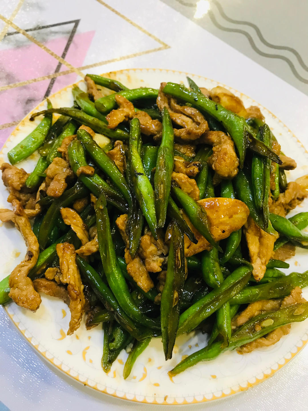 炒肉就得嫩—豆角炒肉（四季豆）