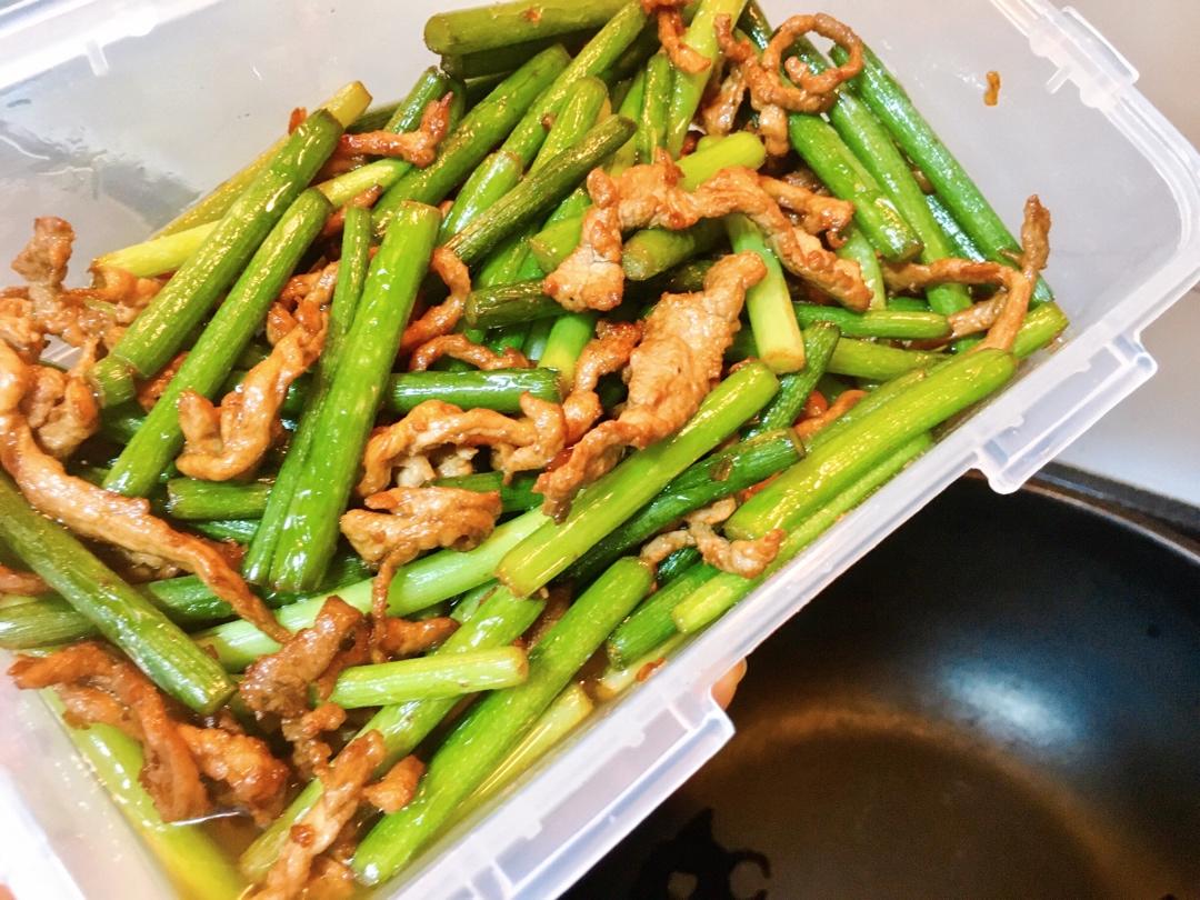 妈妈牌蒜薹炒肉