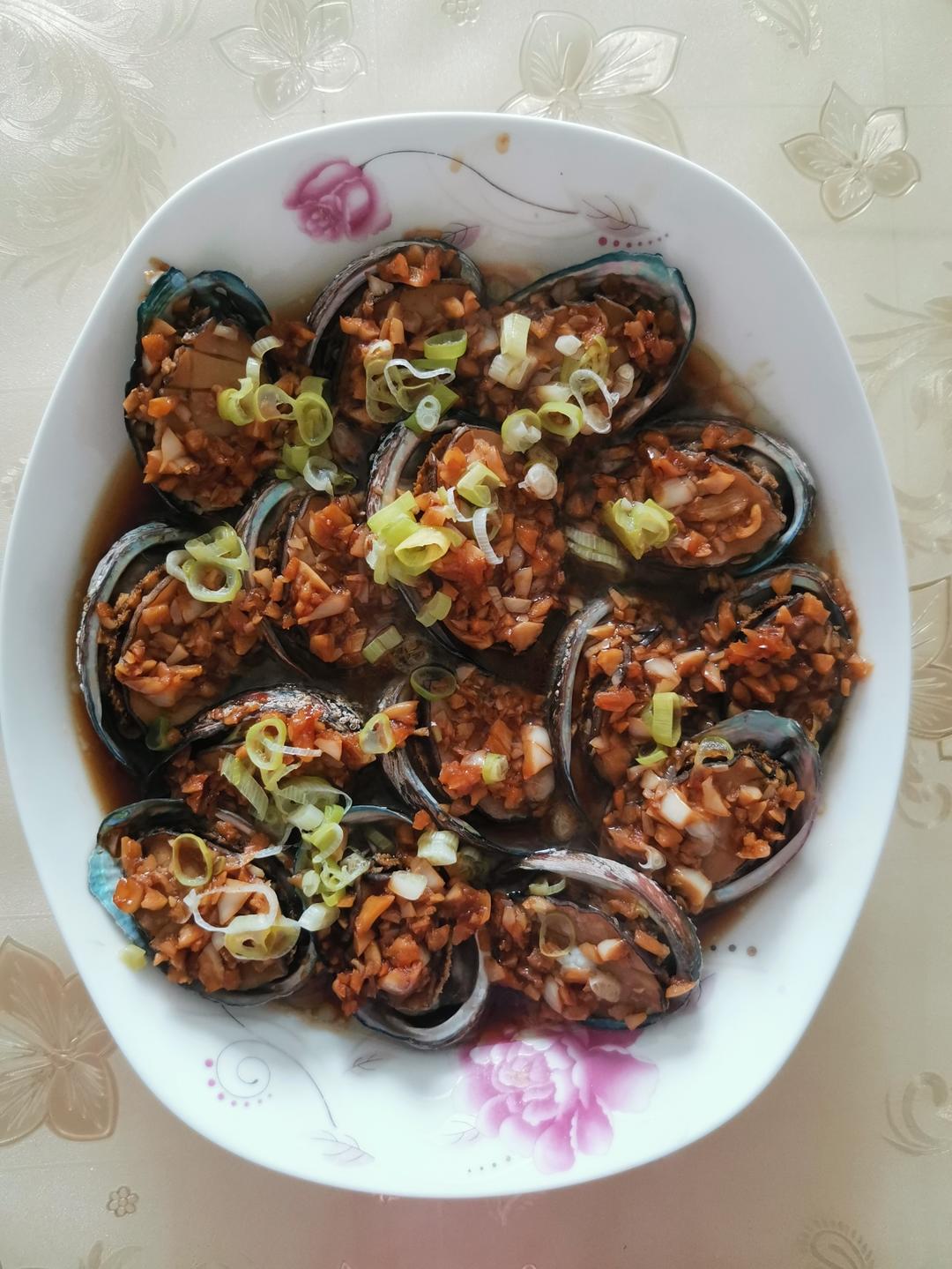 家人连蒜末都不放过的蒜蓉鲍鱼