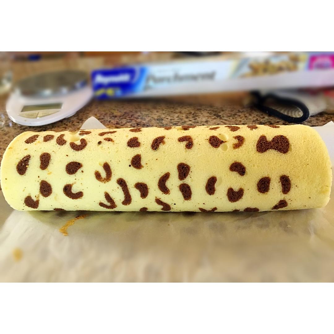 肉松戚风蛋糕卷