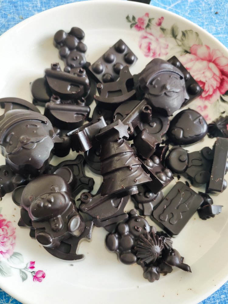 手工黑巧克力——可可液块自制（70%左右）巧克力（可用做烘焙或直接当零食吃）