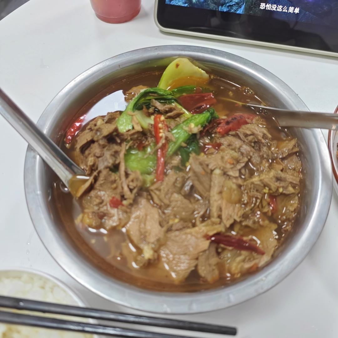 青菜烧牛肉 快手宴客家常菜