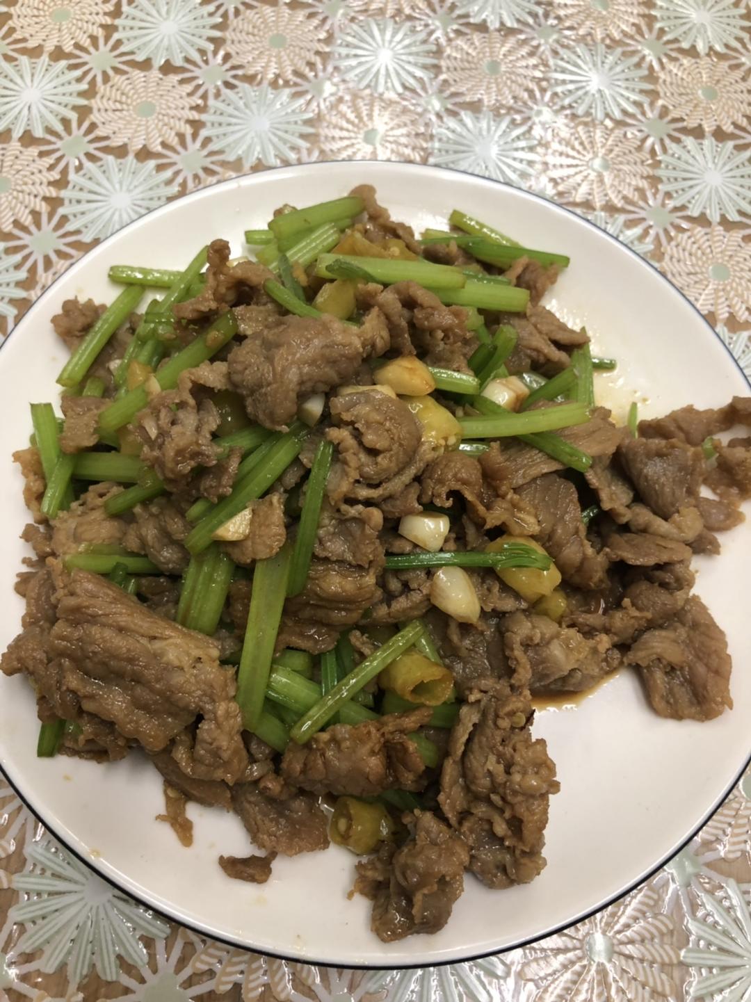 小炒芹菜牛肉