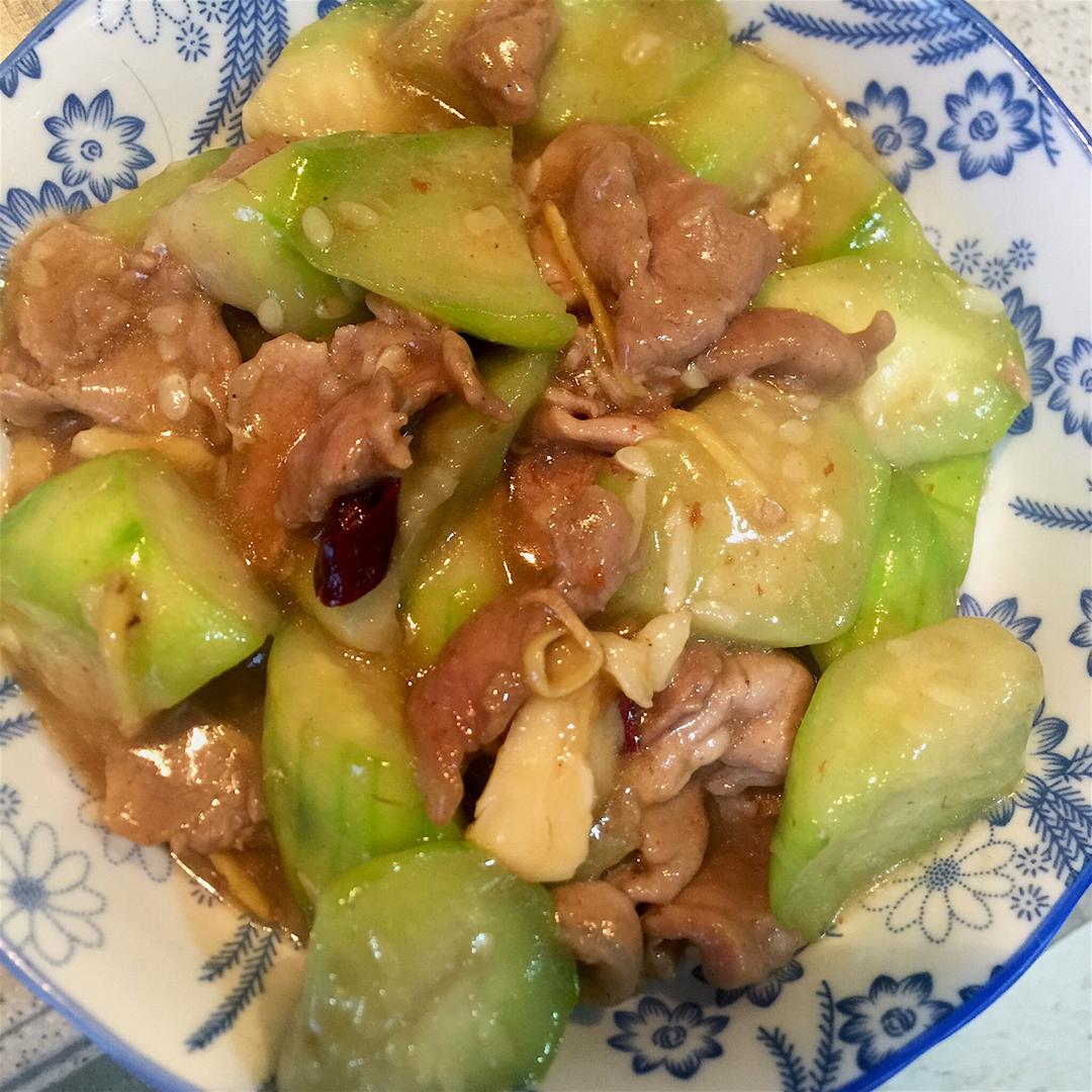 丝瓜炒肉片