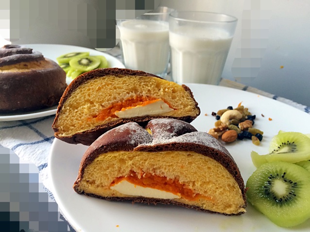 莫_小米做的南瓜可可软欧