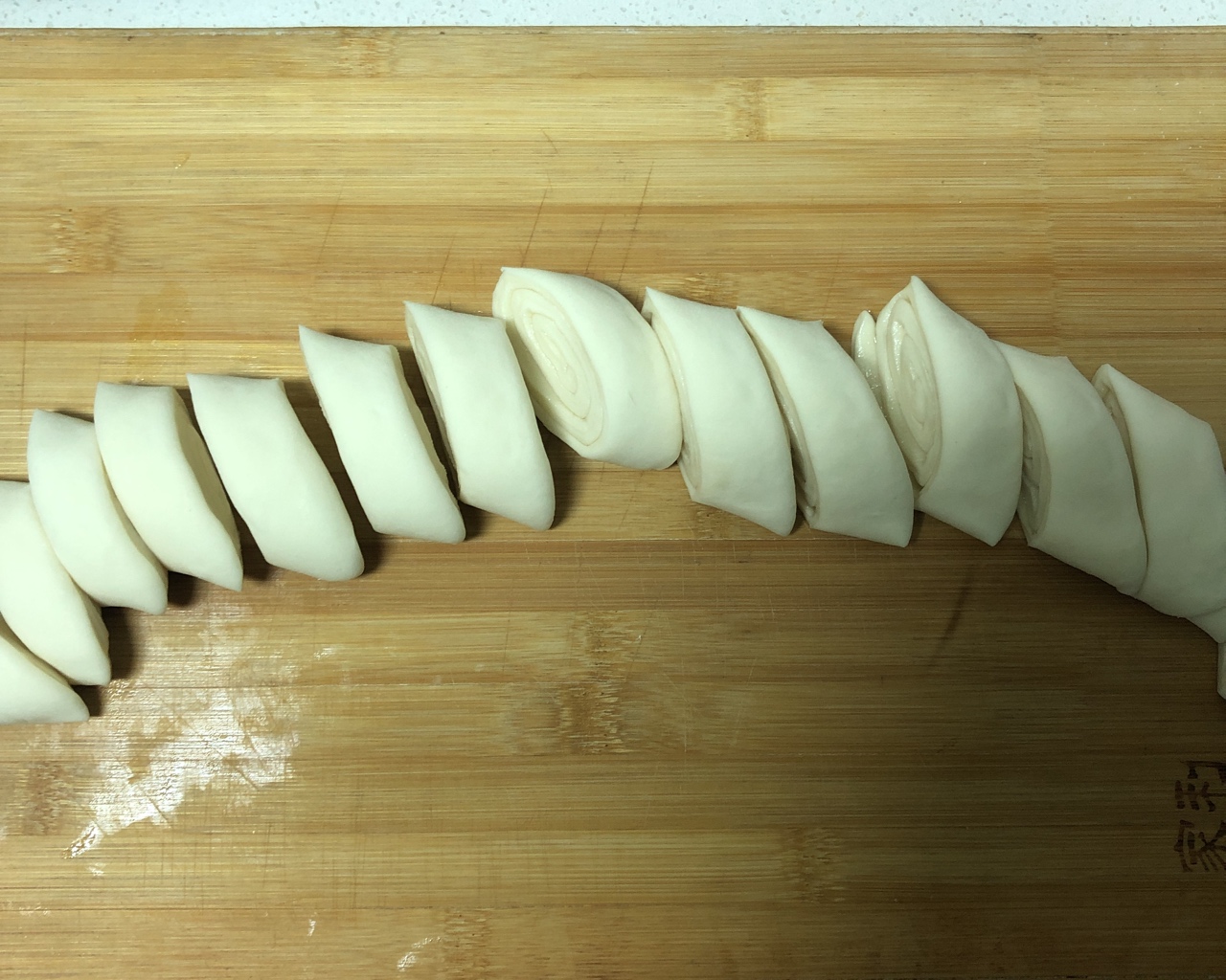 排骨扁豆粘卷子的做法 步骤3