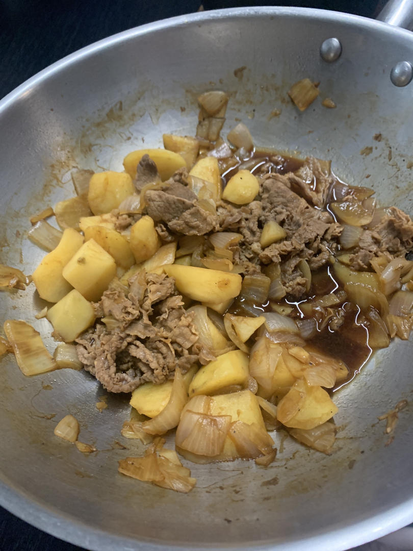 好吃到舔碗底的土豆肥牛拌饭