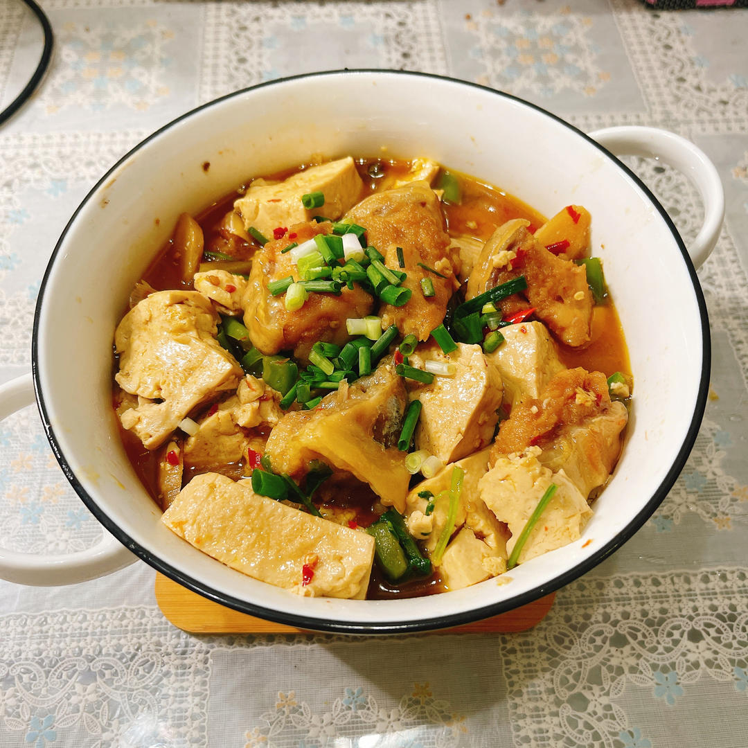 豆腐烧鲢鱼