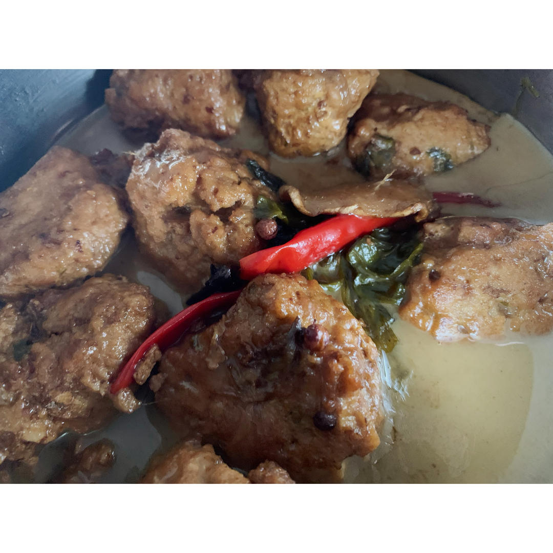 红烧狮子头（猪肉丸）