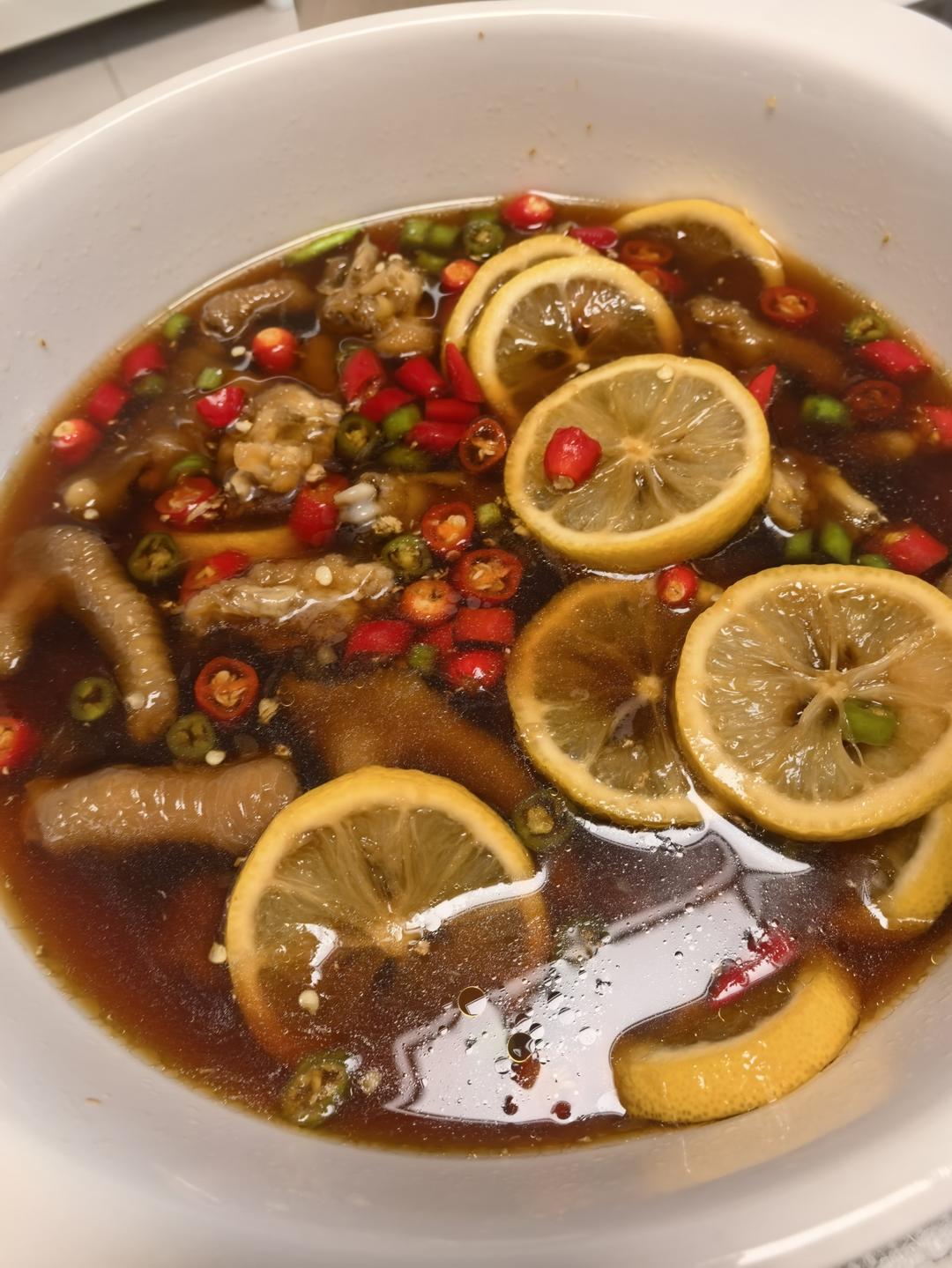 秘制泰式柠檬鸡脚