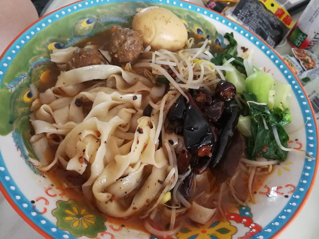 牛肉板面