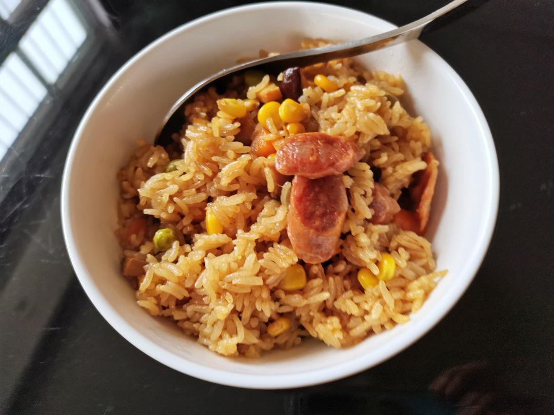 懒人必备～电饭煲腊肠焖饭