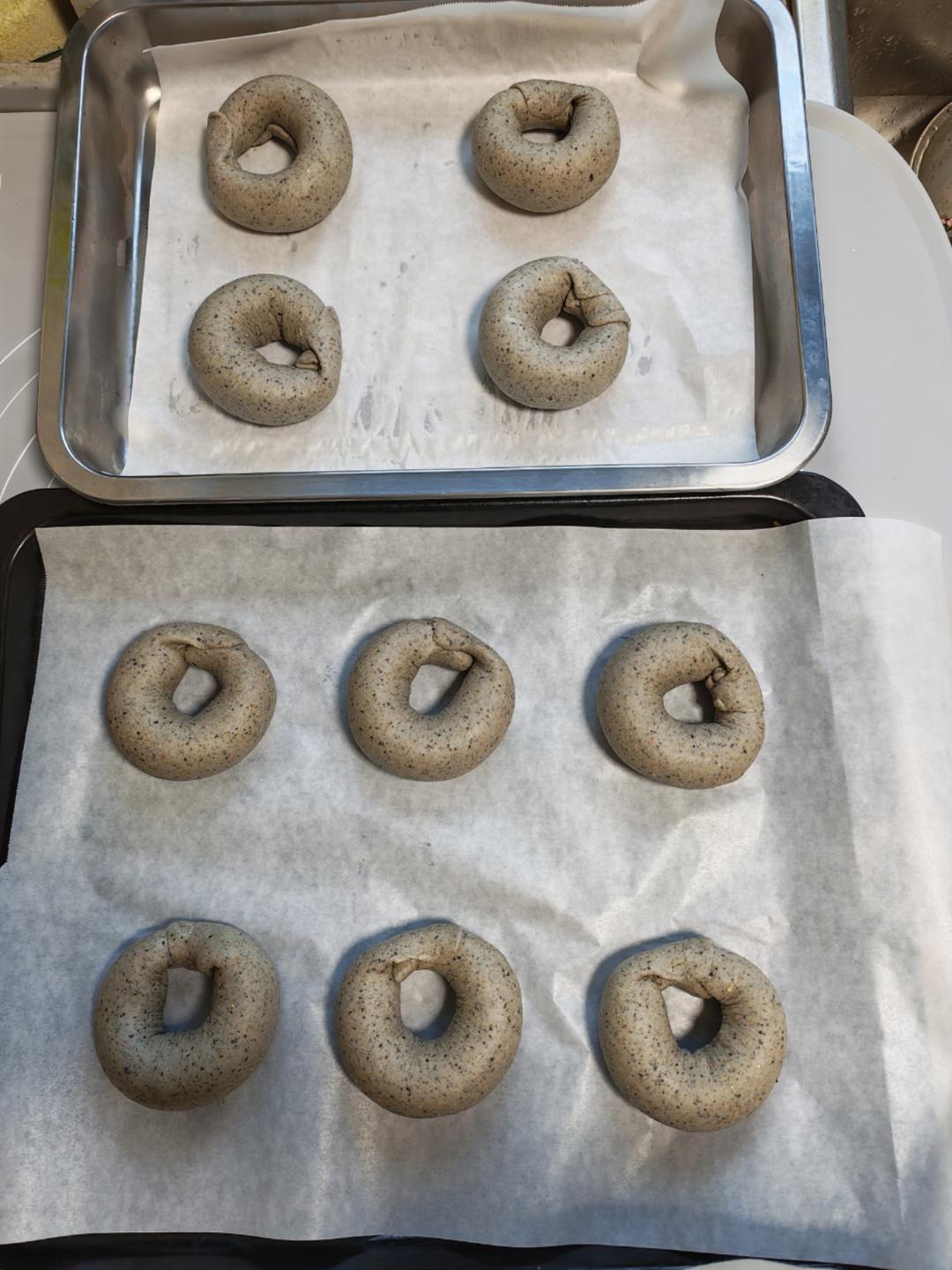 双倍黑芝麻奶酥贝果🥯一起吃养生贝果吧