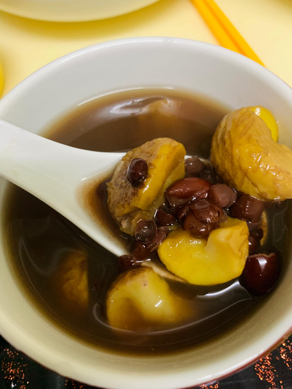 红豆栗子糖水