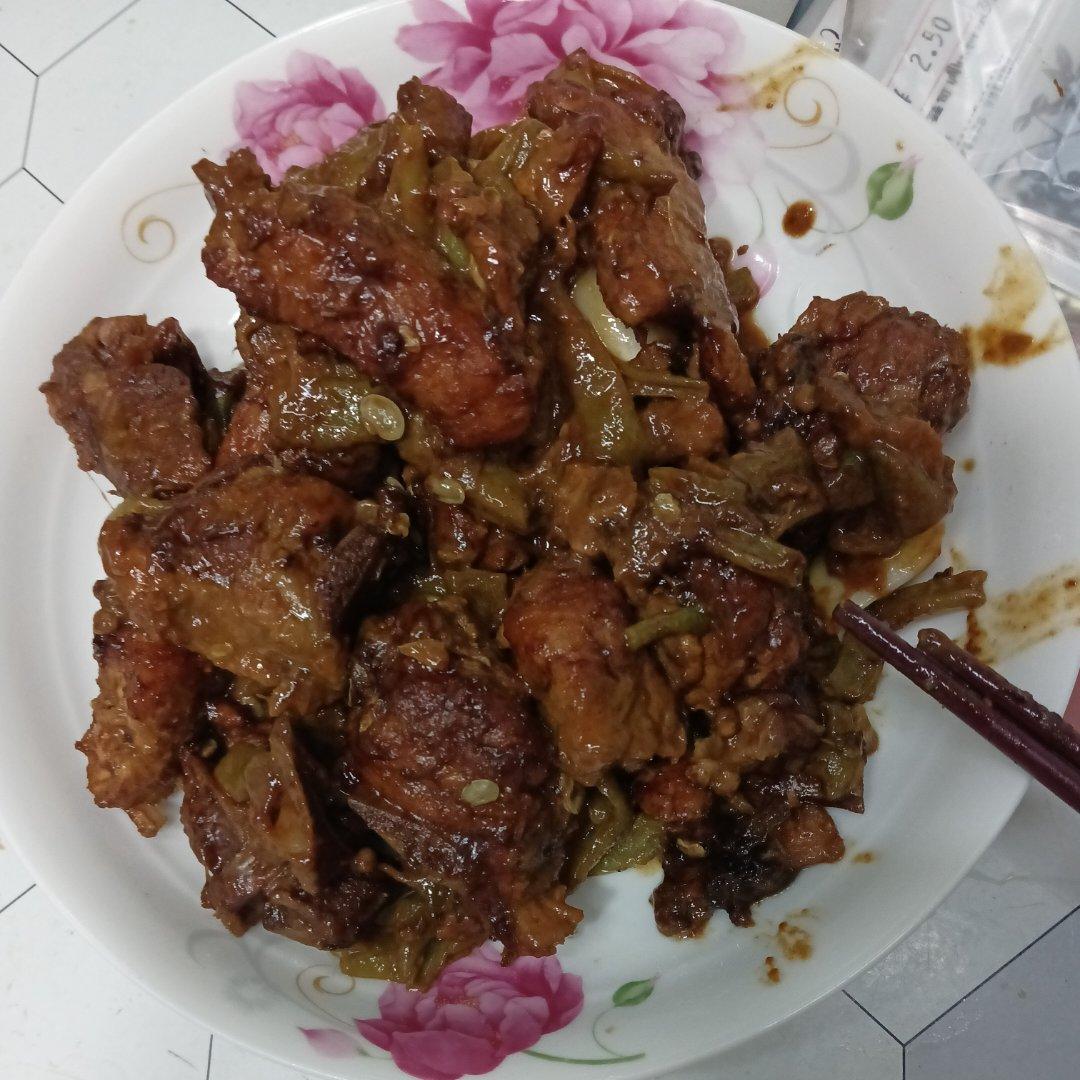 东北四大炖的排骨炖豆角