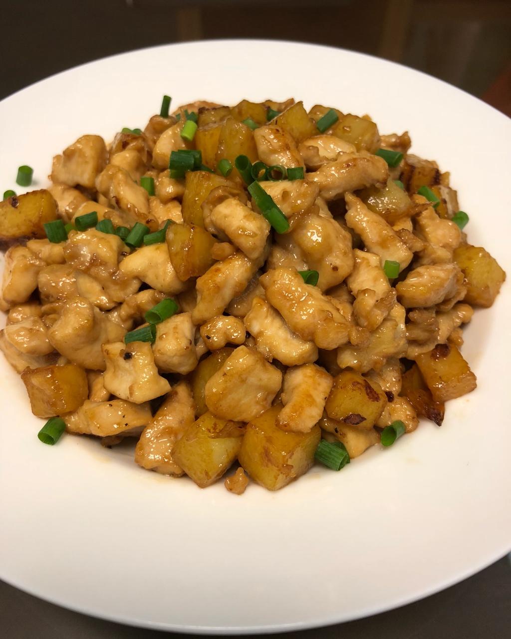 一道怎么做都好吃的干煎土豆鸡丁（红烧，咖喱，椒盐，孜然）
