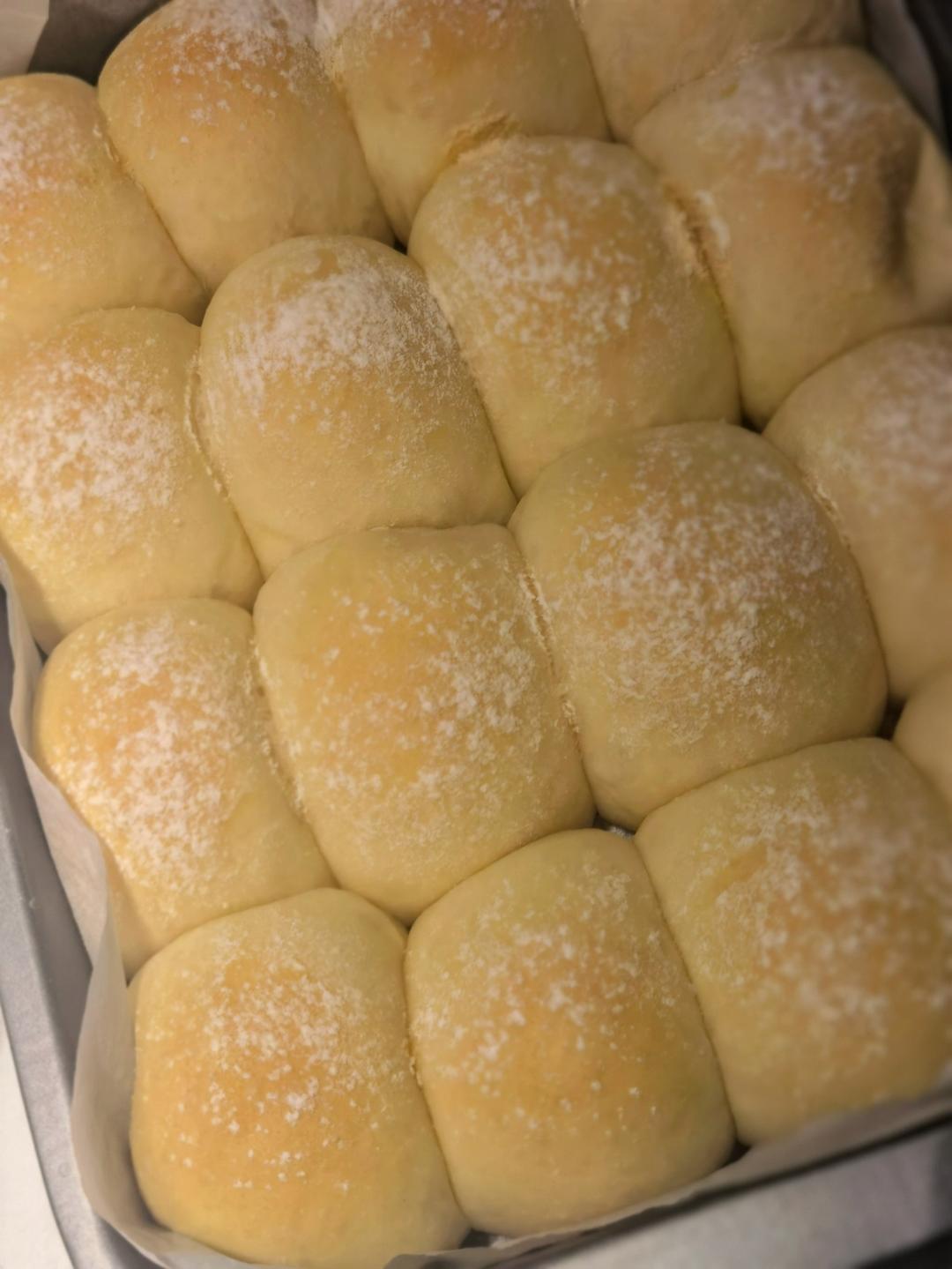 超软又拉丝的炼乳小面包