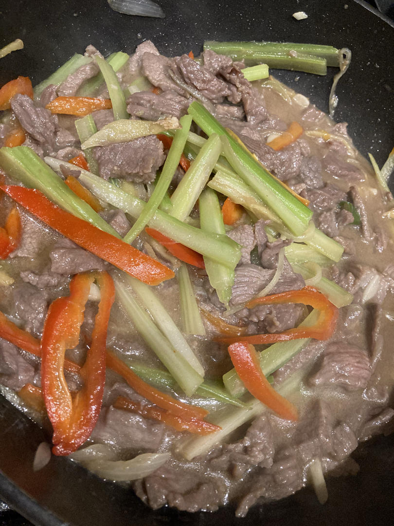 【小高姐】青椒牛肉 如何炒出嫩滑的牛肉