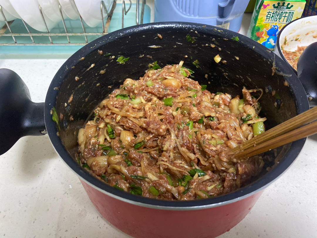 萝卜丝、干贝肉包