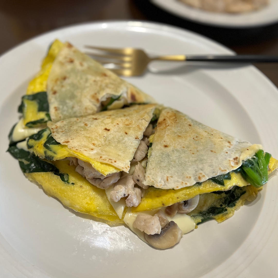 芝士菠菜香肠蛋饼🍳