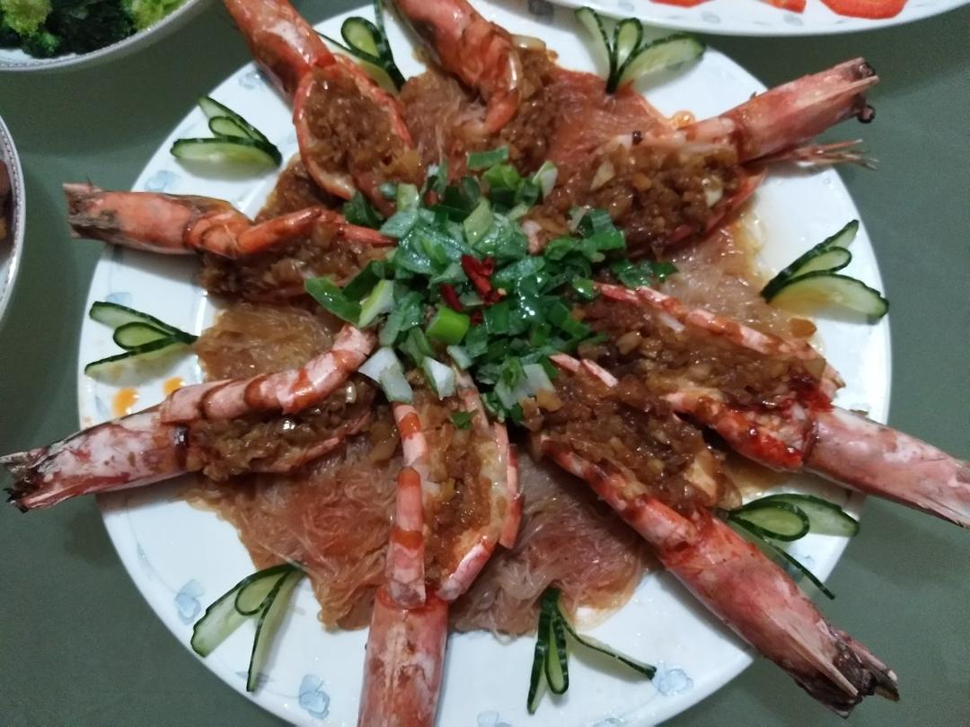 蒜蓉粉丝蒸虾