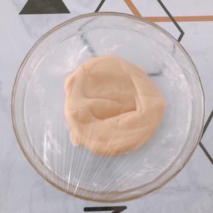 广式豆沙蛋黄月饼（步骤超详细，新手适用）的做法 步骤4