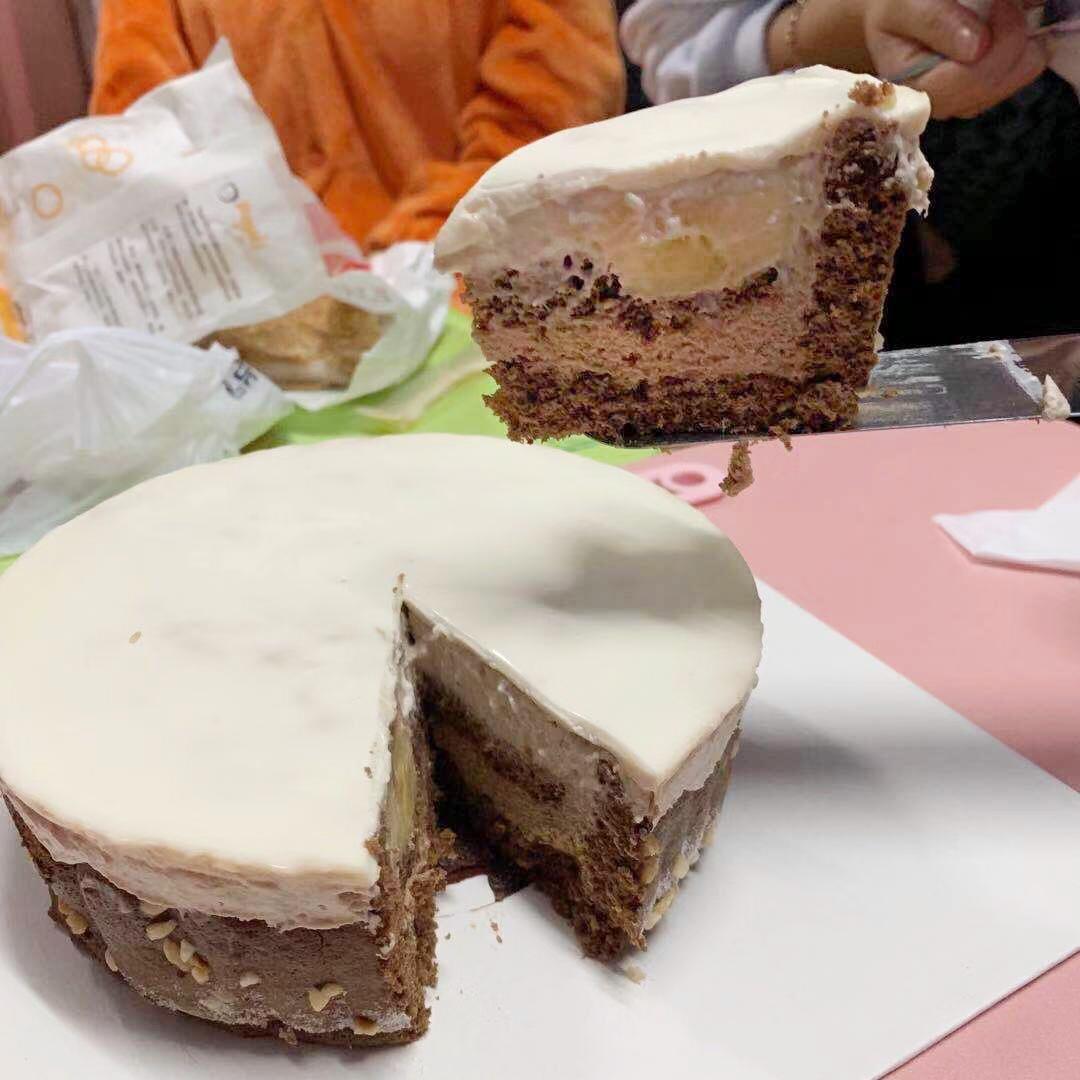西堤蛋糕Cité-焦糖巧克力香缇奶油配香蕉慕斯蛋糕<熊谷裕子>