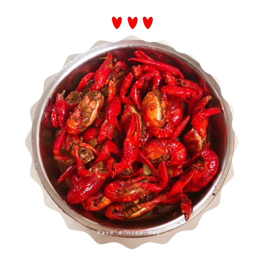 不放火锅底料的麻辣十三香小龙虾（附洗虾去虾线剥虾视频）