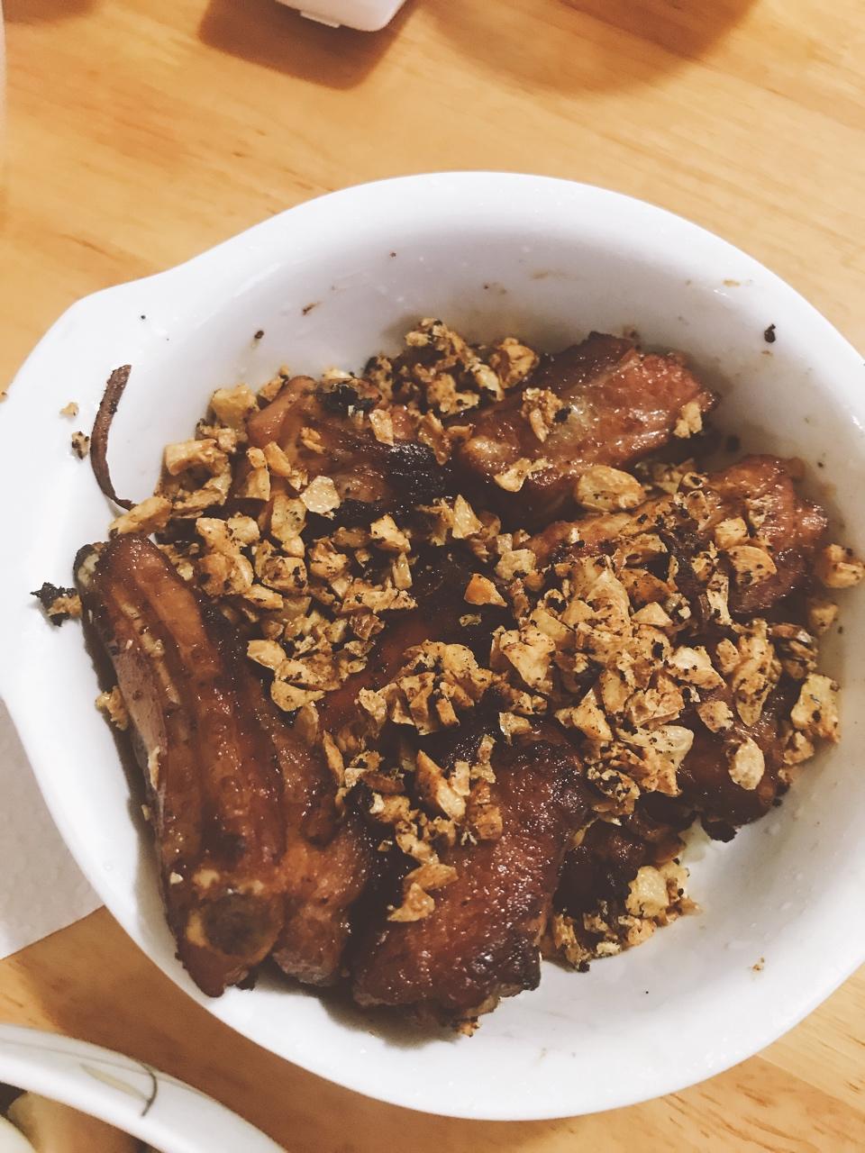 金牌蒜香排骨