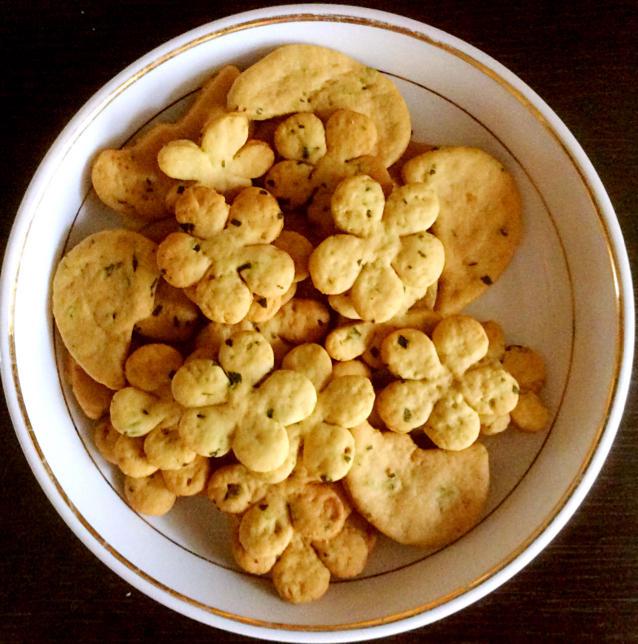 #葱油苏打饼干#