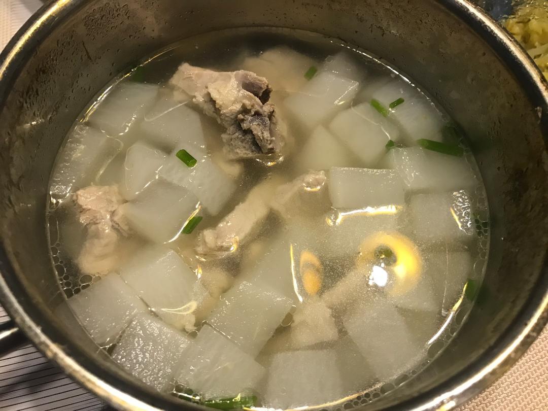 萝卜排骨汤