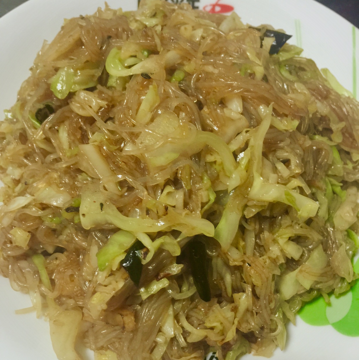 卷心菜炒粉丝 Glass noodles with Cabbage