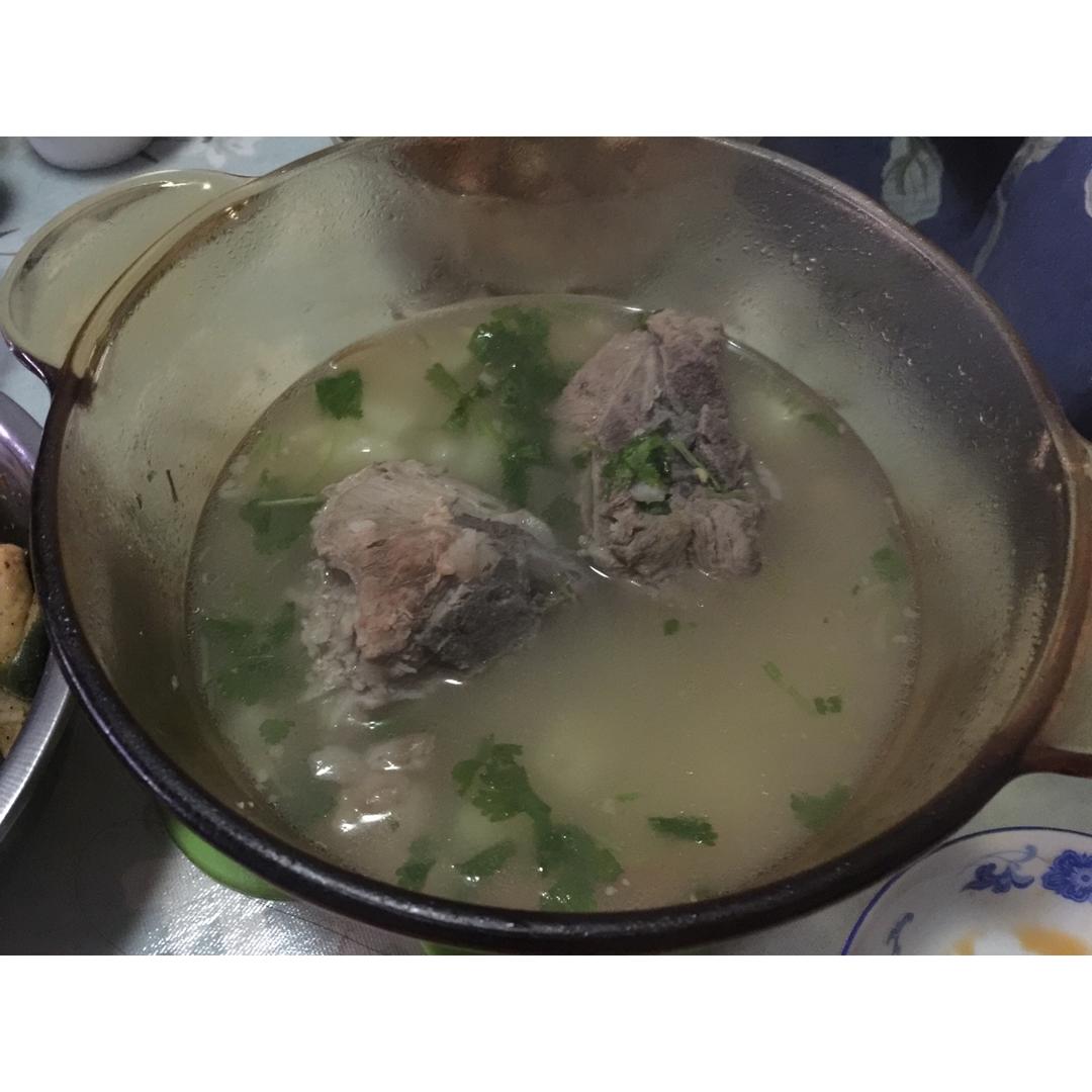 土豆排骨汤