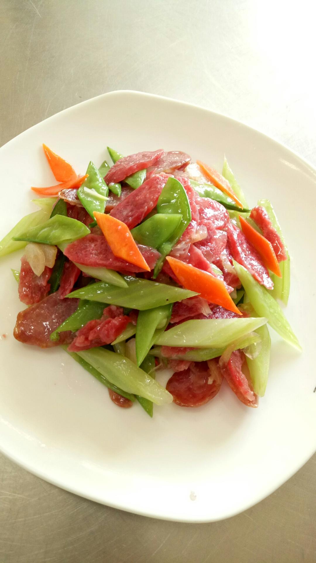 0人做过这道菜香酥锅巴用料香肠荷兰豆西芹胡萝卜蒜籽调料盐糖味精