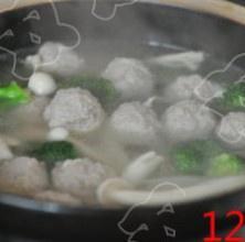 海鲜菇丸子汤的做法 步骤12