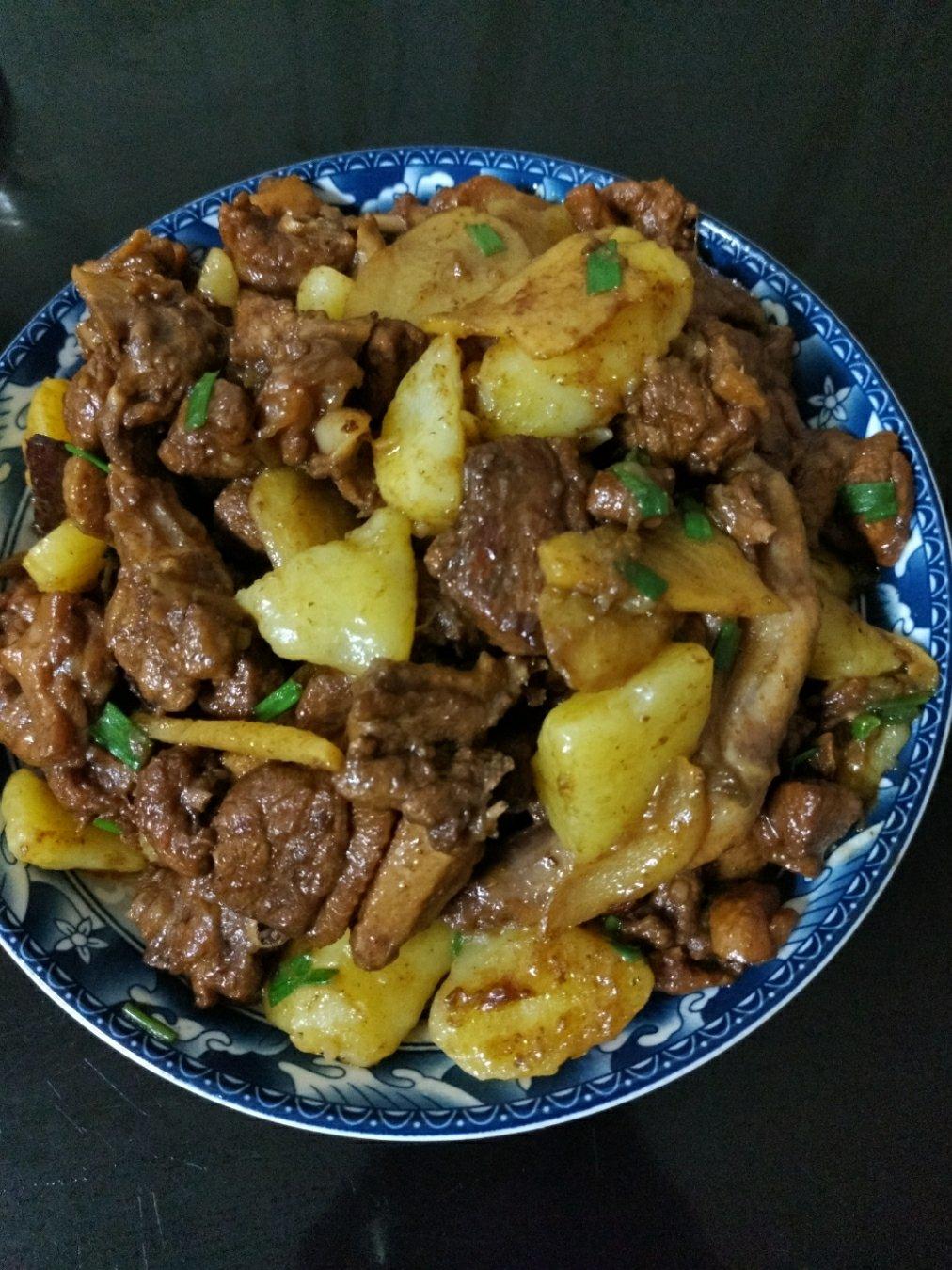 土豆焖鸭