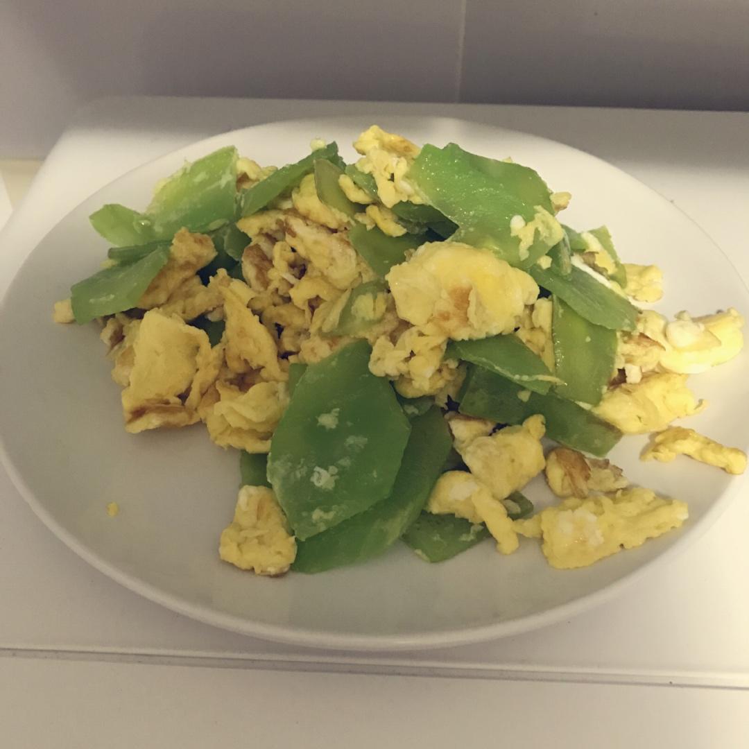 莴笋炒鸡蛋